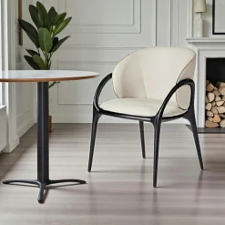 Chaise en cuir terracotta dos rond accoudoirs bois noir ALDER