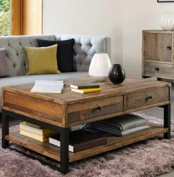 Chaise rembourrée havane en microfibre