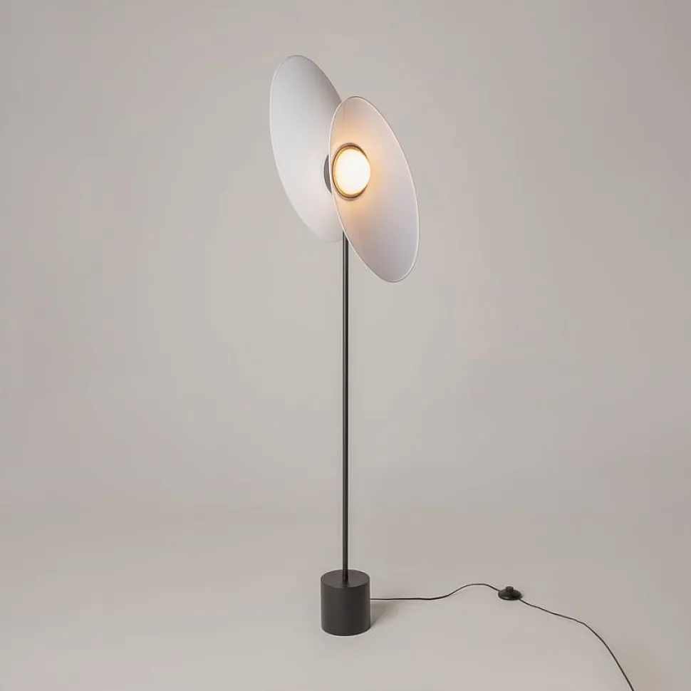 Lampadaire salon design – abat-jour blancs orientables JUNO