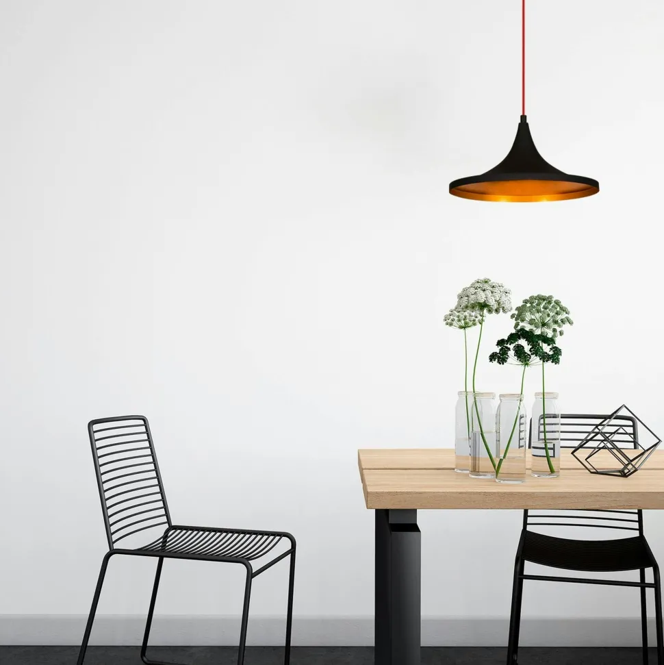 Lampe de chevet suspendue noire mat câble rouge, forme cône SILE