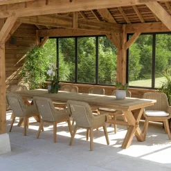 Salon de jardin teck naturel 1 table pieds inclinés 300 cm + 8 fauteuils bois MANY
