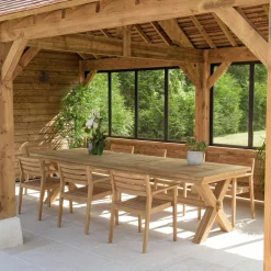 Salon de jardin teck naturel 1 table pieds inclinés 300 cm + 8 fauteuils bois MANY
