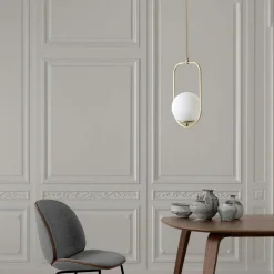 Suspension design dorée 1 globe verre dépoli sur cadre SIERRE