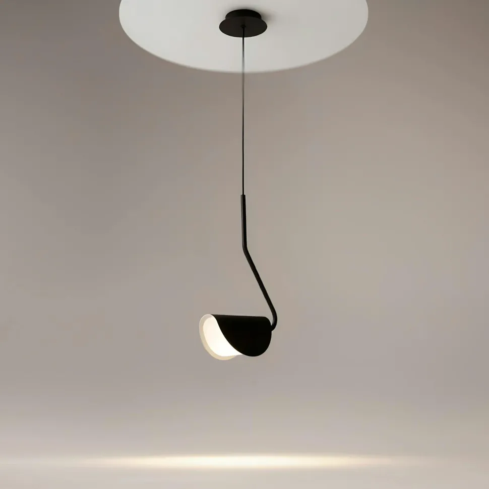 Suspension noire minimaliste - abat-jour plié, tige longue LENORE
