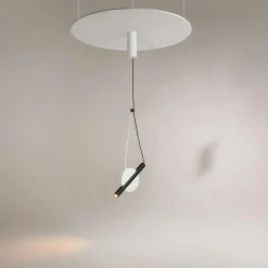 Suspension design graphique – disque doré et tube noir MONA