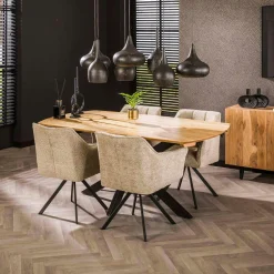 Table à manger en bois d'acacia forme triangulaire 135 cm MELBOURNE
