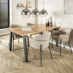 Table à manger en bois d'acacia forme triangulaire 135 cm MELBOURNE