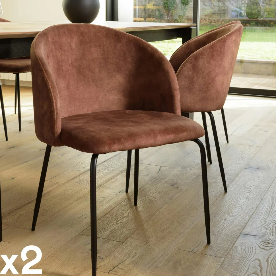 Table à manger ronde béton beige pieds bois croisés DIKA
