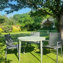 Table de jardin ronde en aluminium vert argile Ø 130 cm STOCKHOLM