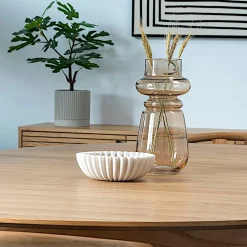 Vase décoratif en verre marron